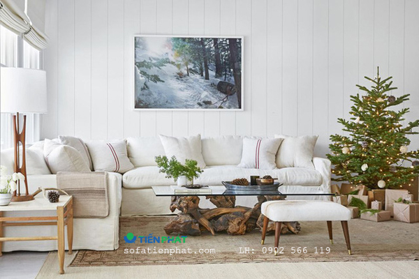 Sofa màu trắng cho mùa giáng sinh vẫn thật nổi bật và tạo sự thanh lịch